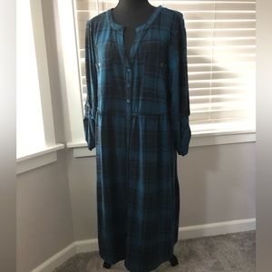 Blk and teal muted plaid midi dress. 3/4 length sleeves. Torrid size 1.